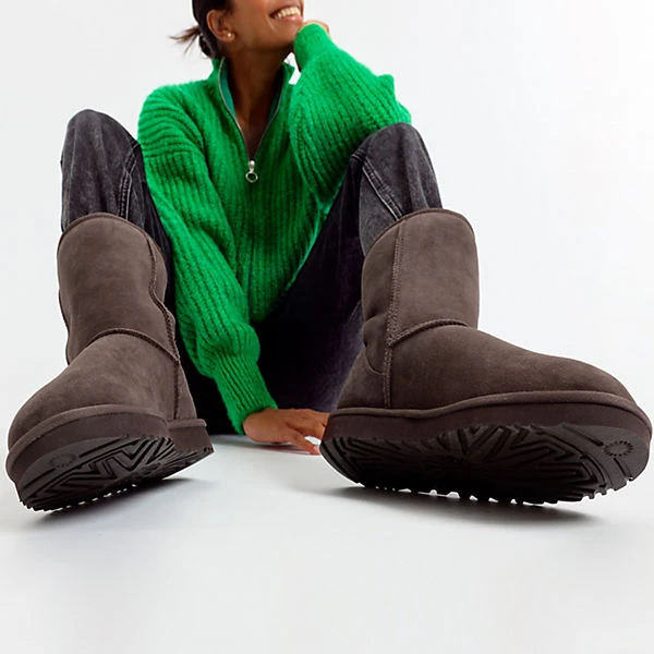 Ugg W Classic Short Ii Winterstiefeletten – Bild 2